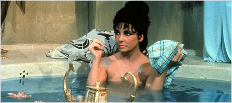 Elizabeth Taylor als Cleopatra im gleichnamigen Blockbuster von 1963 © Twentieth Century Fox Film Corporation MCL Films , SA Filme und Walwa S.A.