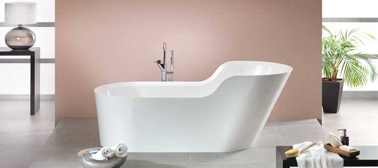 Besonders schöne Designerstücke wie diese freistehende Badewanne Roma von Ottofond werden häufig aus Mineralguss gefertigt. Hier finden Sie dieses Schmuckstück.